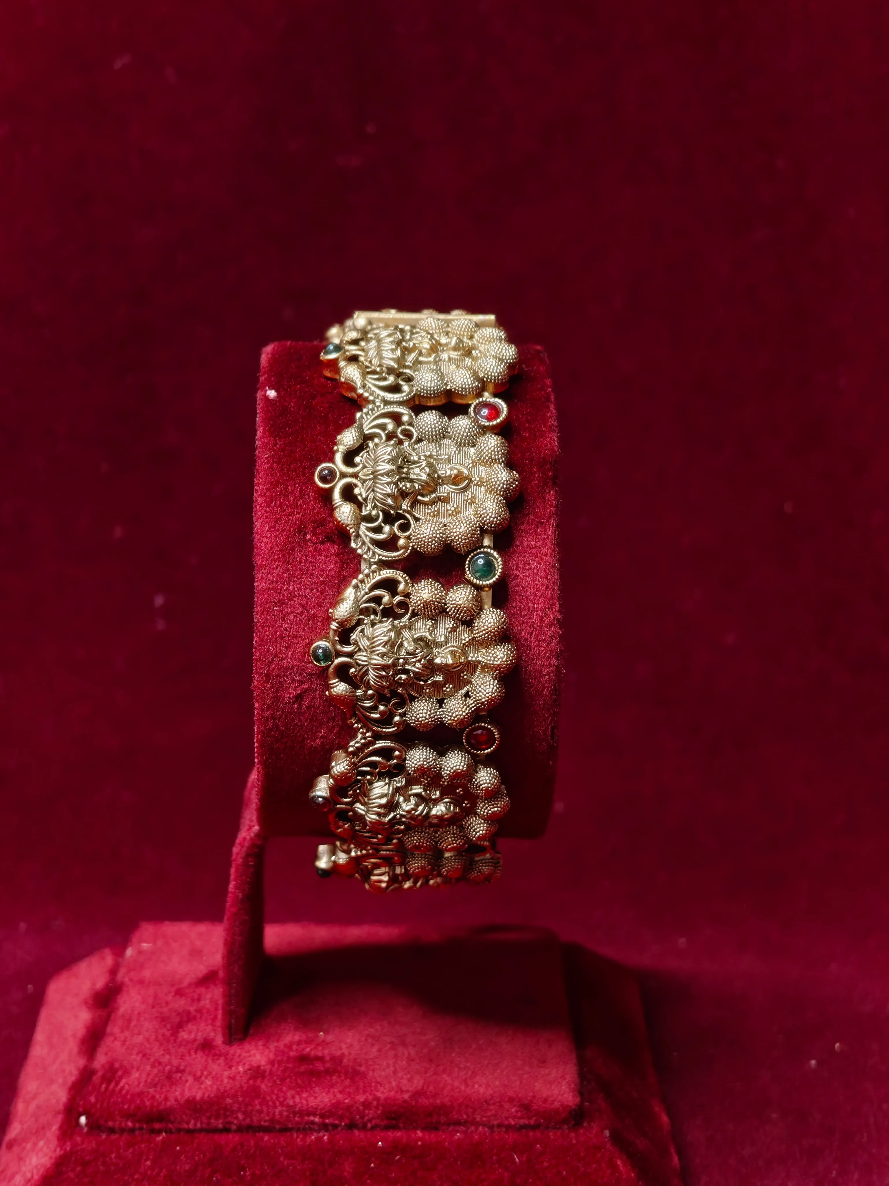 Artisan bangle craftsmanship